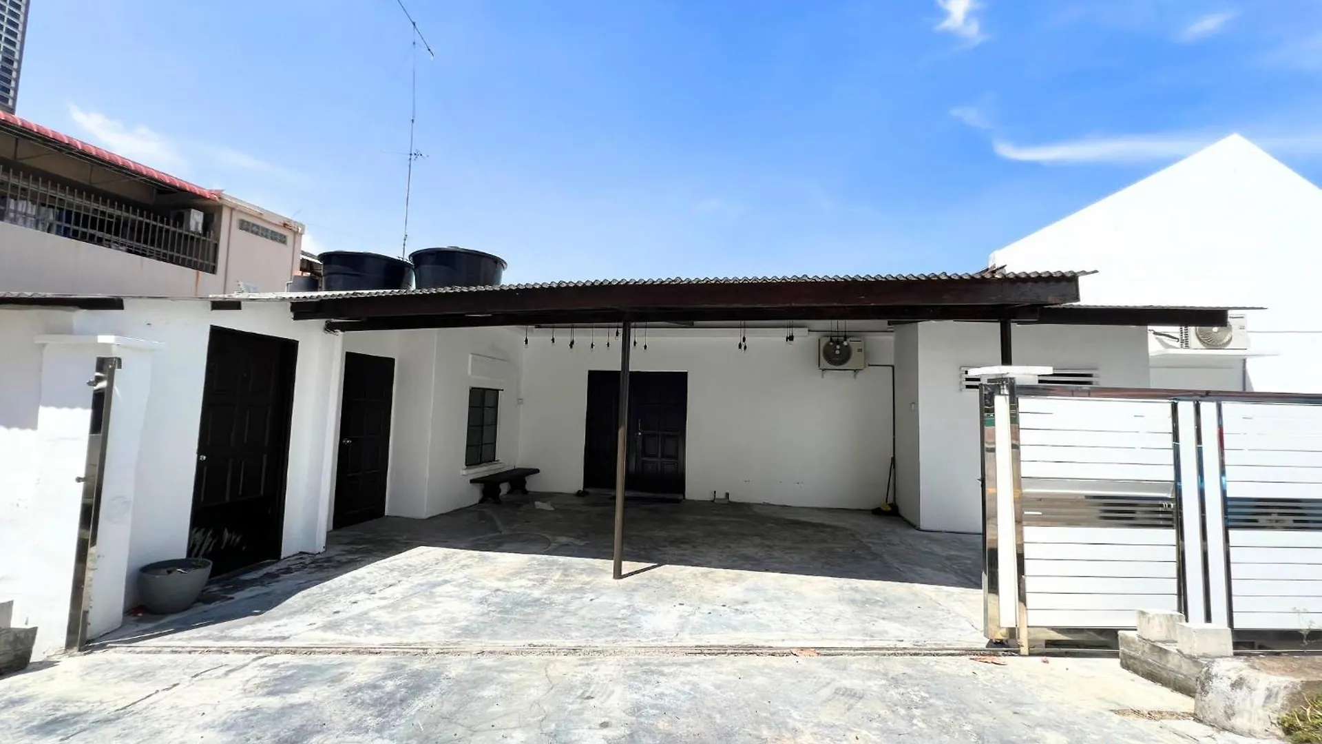 Holiday home Melaka Wan Show Land House With Private Pool For 16Pax